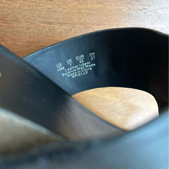 Leather thong sandal - Picture 11 of 11